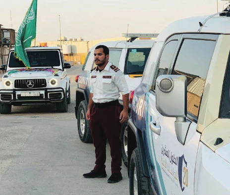 فريق العمل 8